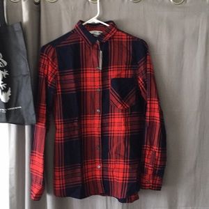 SIZE SMALL OLD NAVY NEW W/ TAGS PLAID BUTTON UP